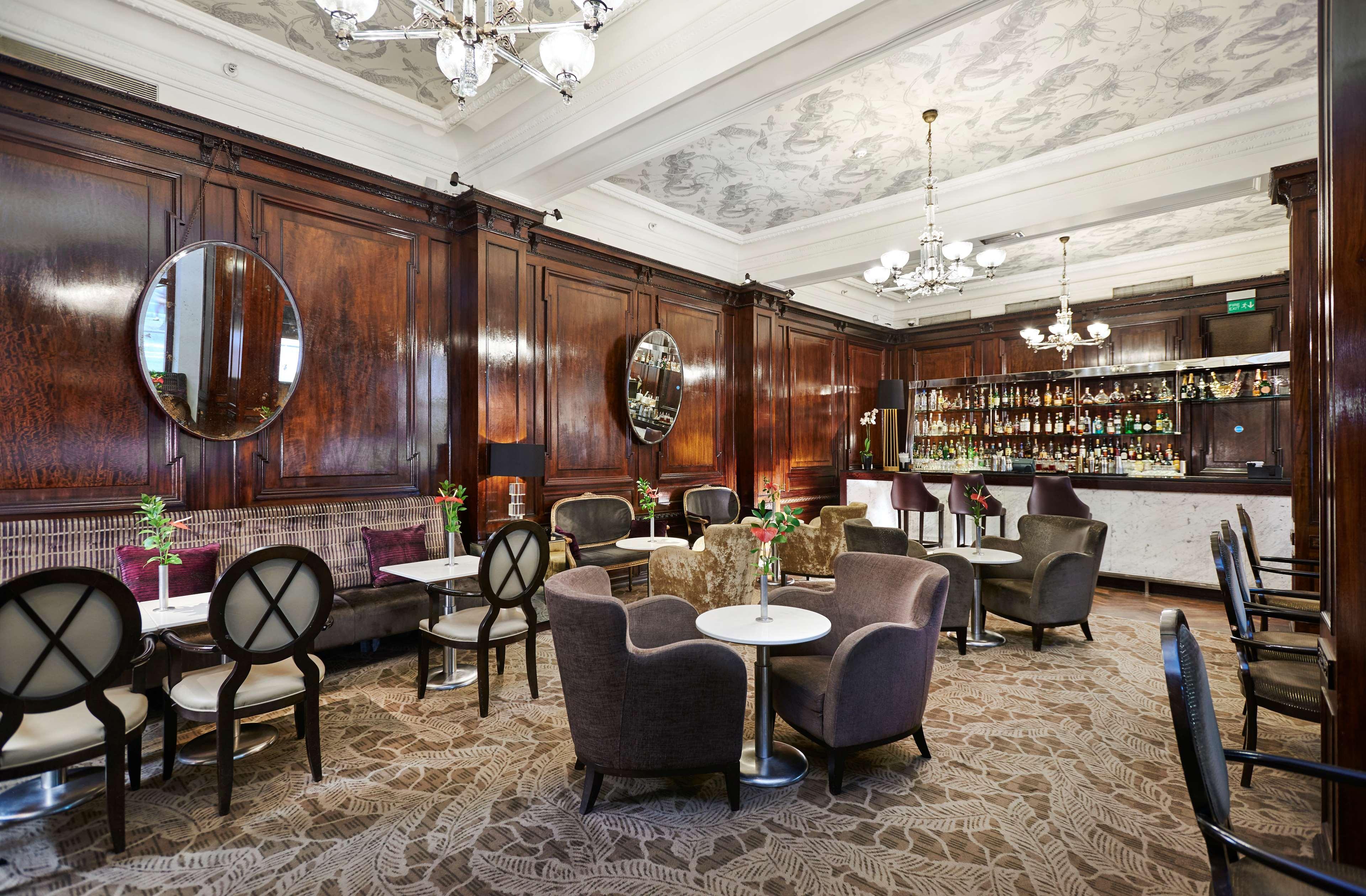 The Waldorf Hilton Hotel Лондон Екстериор снимка